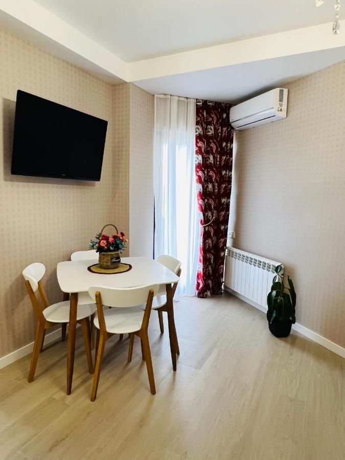 Aura Apartment Kutaisi Exterior photo