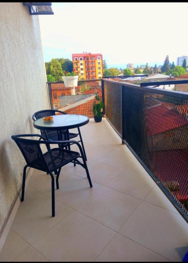 Aura Apartment Kutaisi Exterior photo